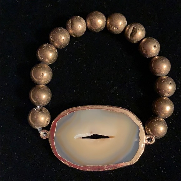 Tan and Gold Agate Slice Stretch Bracelet - Picture 1 of 1